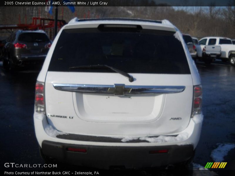 Summit White / Light Gray 2005 Chevrolet Equinox LT AWD