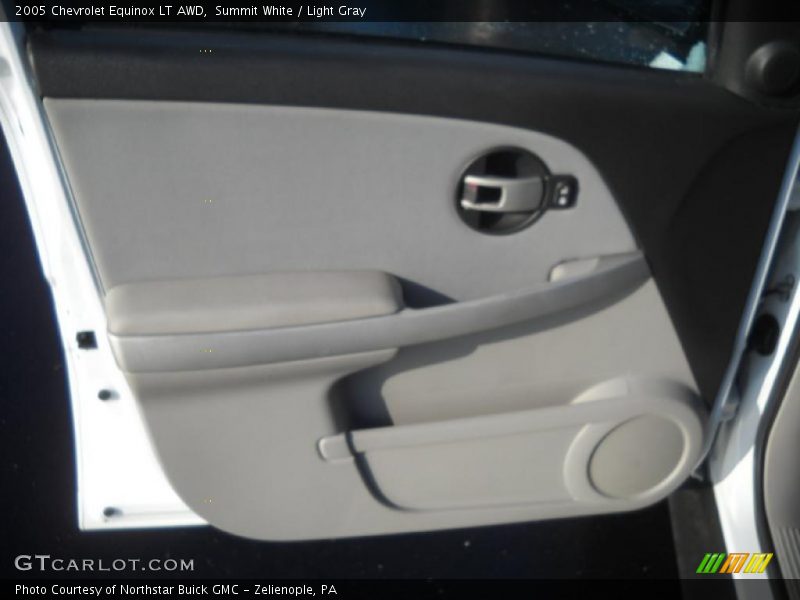 Summit White / Light Gray 2005 Chevrolet Equinox LT AWD