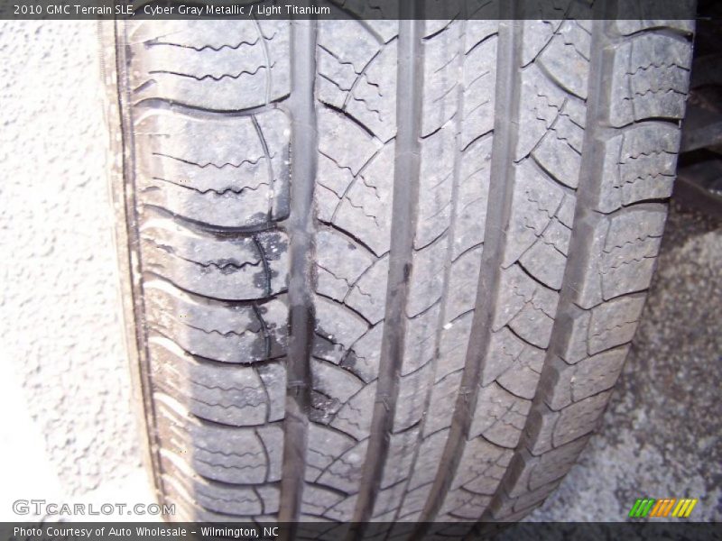 Cyber Gray Metallic / Light Titanium 2010 GMC Terrain SLE