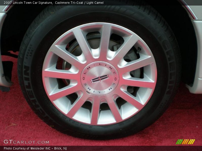 Cashmere Tri-Coat / Light Camel 2007 Lincoln Town Car Signature
