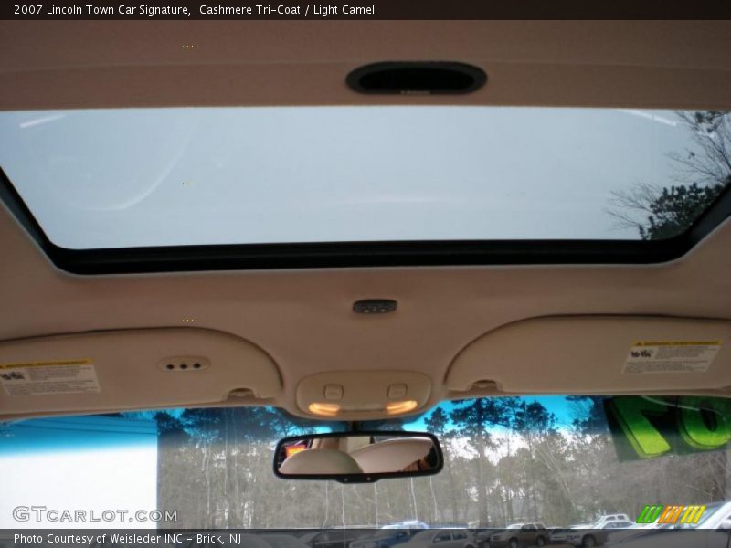 Cashmere Tri-Coat / Light Camel 2007 Lincoln Town Car Signature