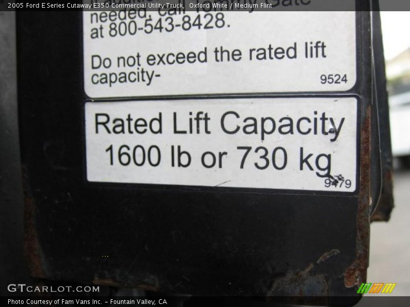Info Tag of 2005 E Series Cutaway E350 Commercial Utility Truck