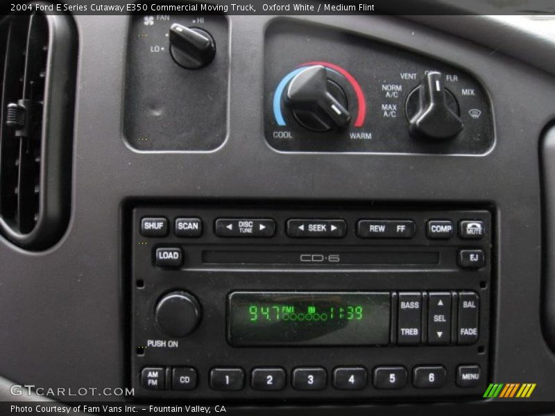 Controls of 2004 E Series Cutaway E350 Commercial Moving Truck