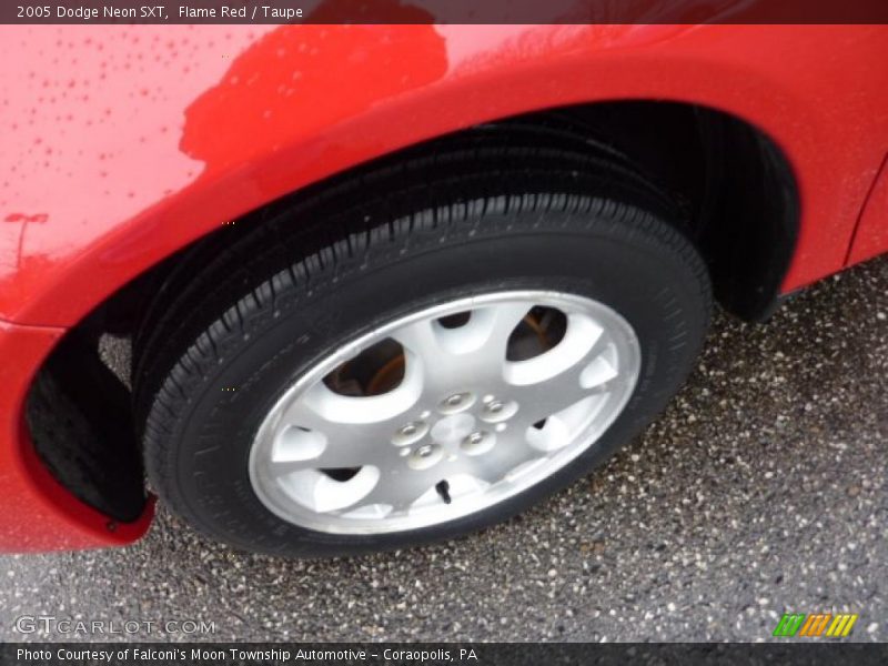 Flame Red / Taupe 2005 Dodge Neon SXT