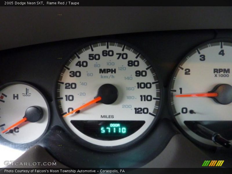 Flame Red / Taupe 2005 Dodge Neon SXT