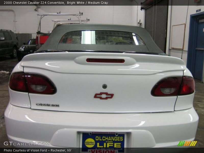 Bright White / Medium Gray 2000 Chevrolet Cavalier Z24 Convertible