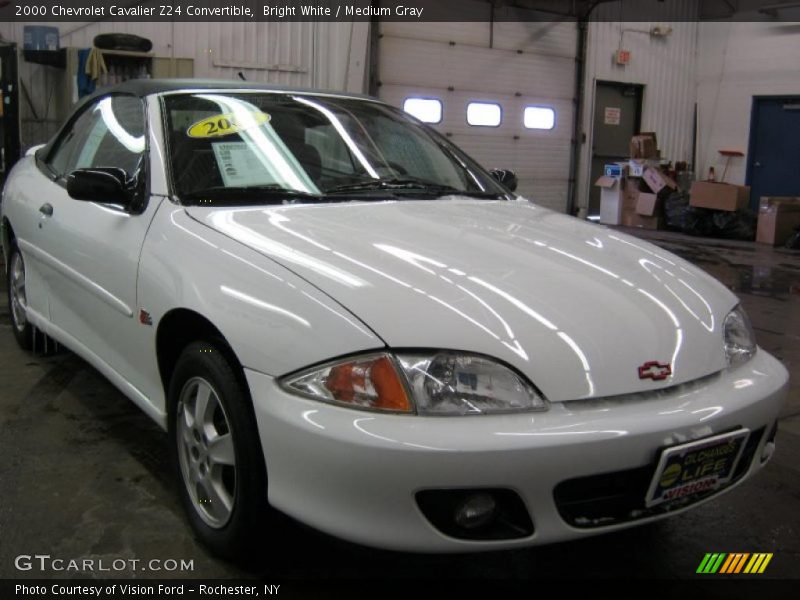 Bright White / Medium Gray 2000 Chevrolet Cavalier Z24 Convertible