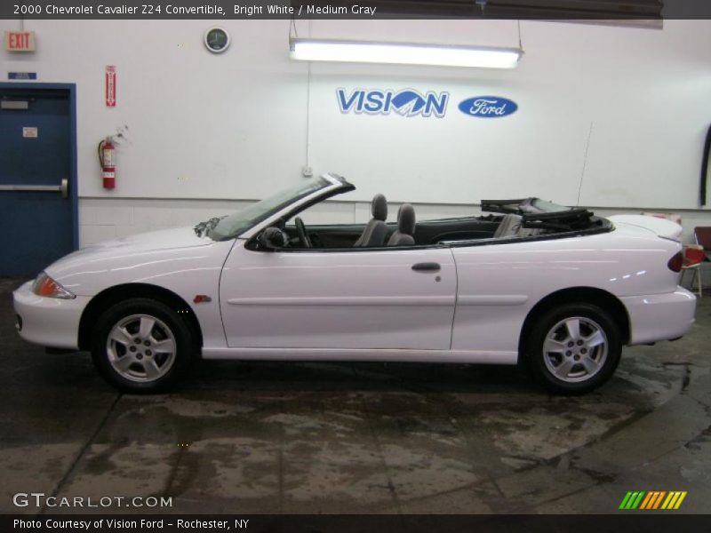 Bright White / Medium Gray 2000 Chevrolet Cavalier Z24 Convertible