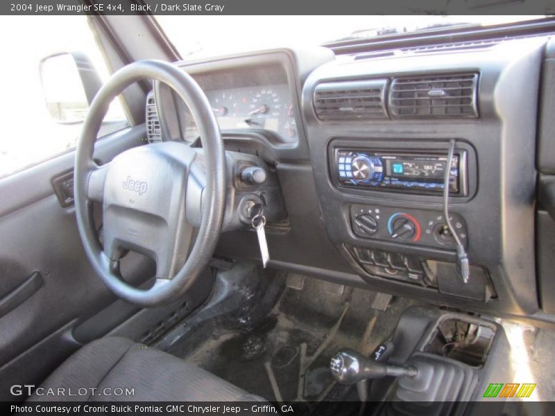 Black / Dark Slate Gray 2004 Jeep Wrangler SE 4x4