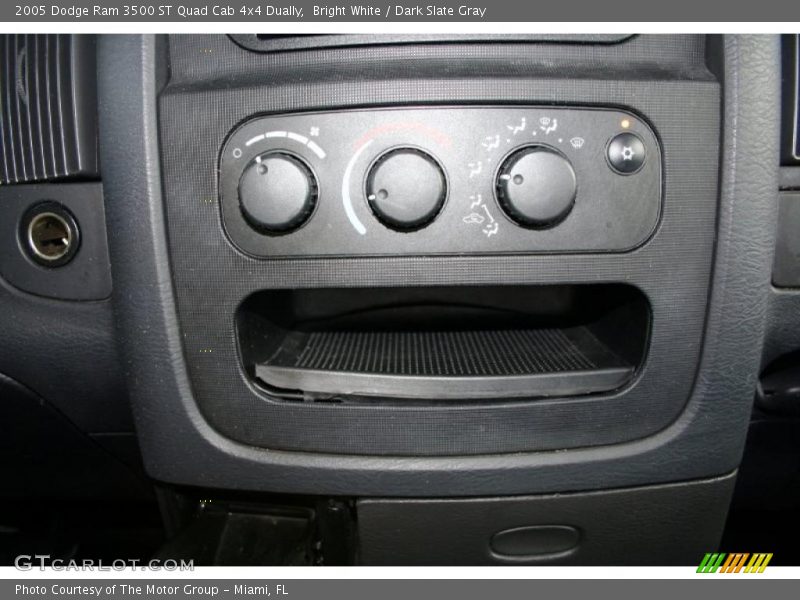 Bright White / Dark Slate Gray 2005 Dodge Ram 3500 ST Quad Cab 4x4 Dually