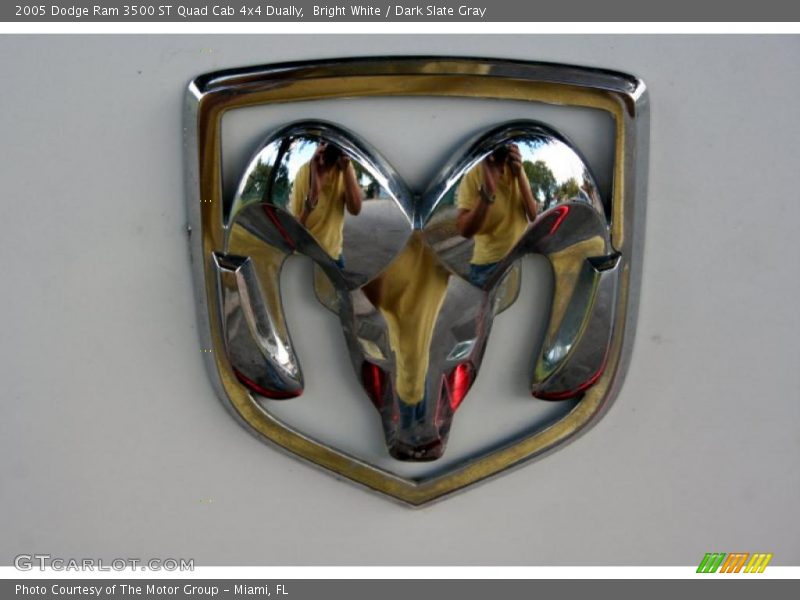 Bright White / Dark Slate Gray 2005 Dodge Ram 3500 ST Quad Cab 4x4 Dually