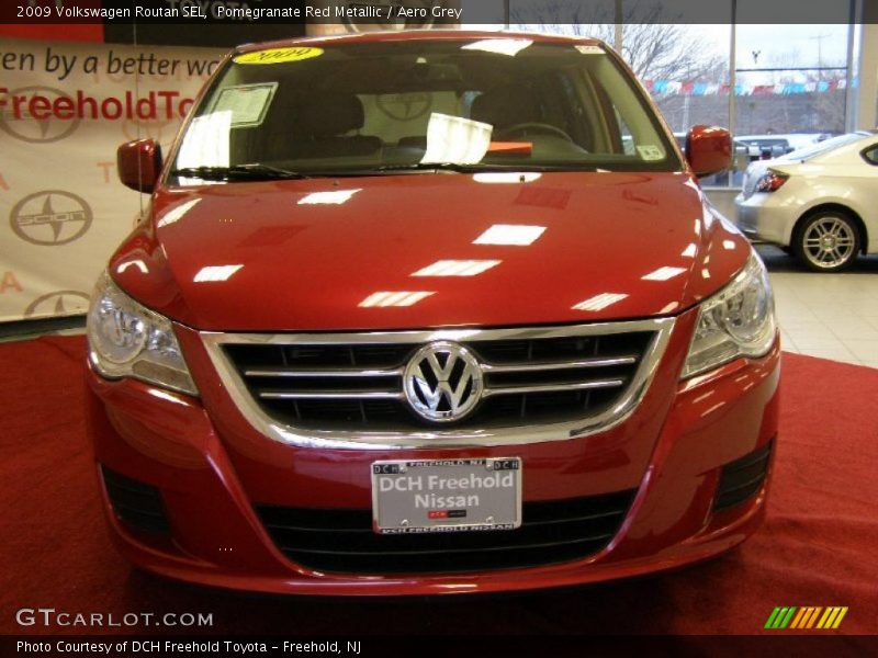 Pomegranate Red Metallic / Aero Grey 2009 Volkswagen Routan SEL