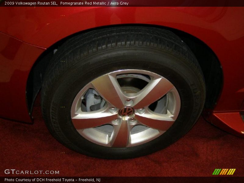 Pomegranate Red Metallic / Aero Grey 2009 Volkswagen Routan SEL