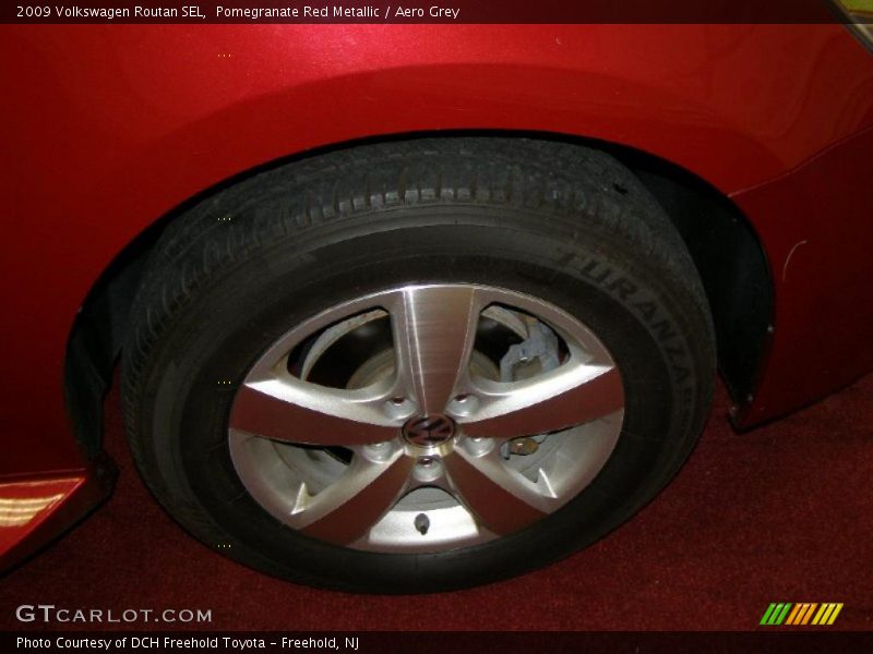 Pomegranate Red Metallic / Aero Grey 2009 Volkswagen Routan SEL