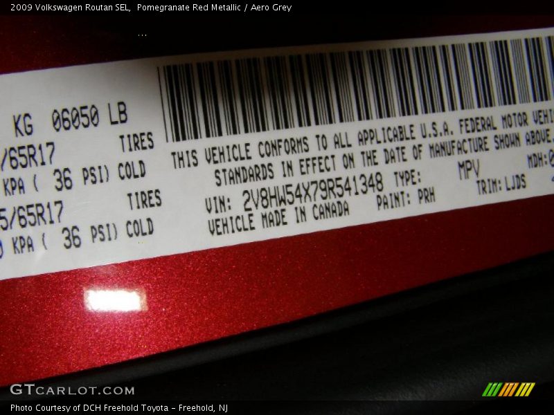 Pomegranate Red Metallic / Aero Grey 2009 Volkswagen Routan SEL