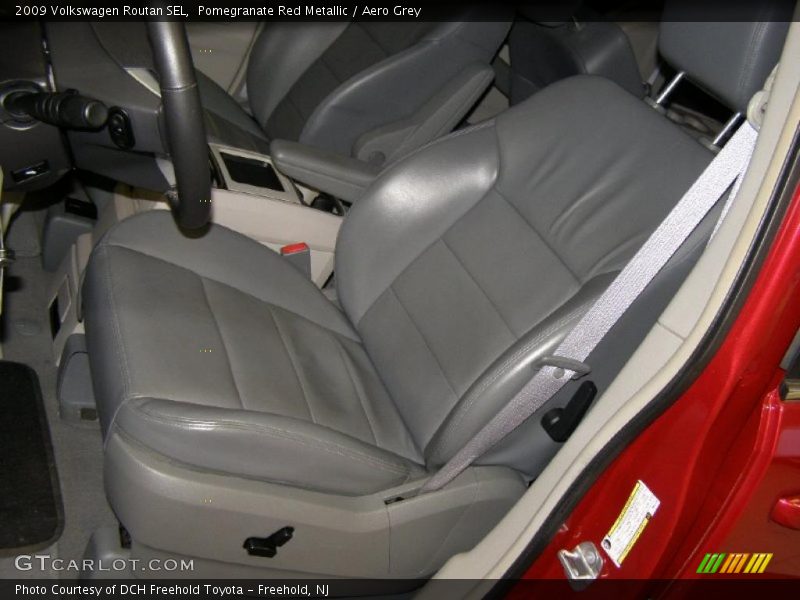 Pomegranate Red Metallic / Aero Grey 2009 Volkswagen Routan SEL
