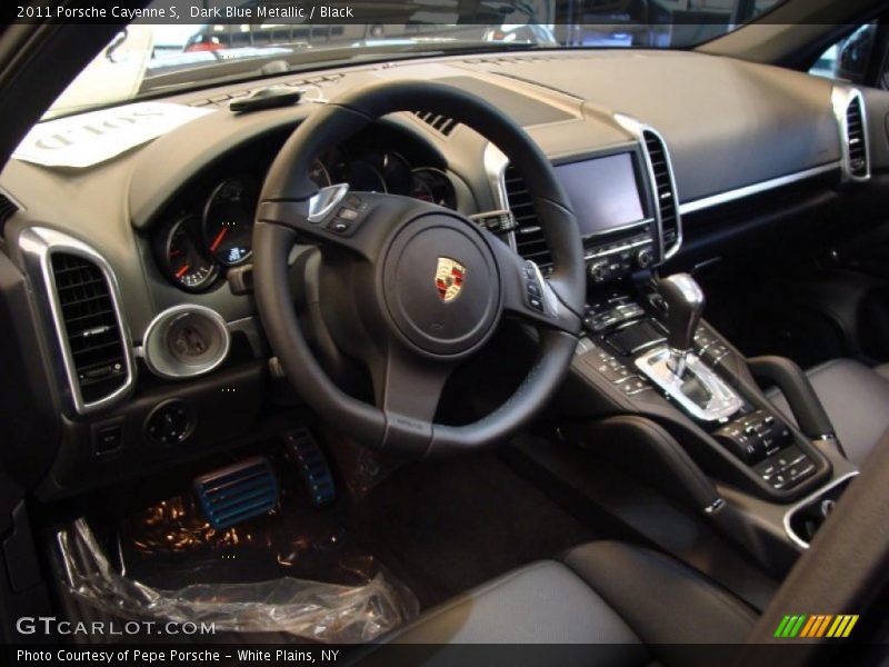 Dashboard of 2011 Cayenne S