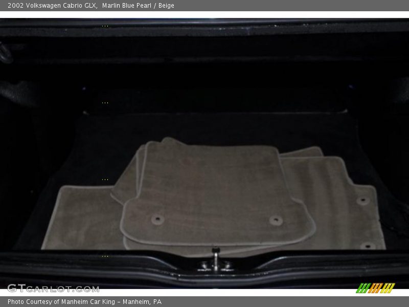 Marlin Blue Pearl / Beige 2002 Volkswagen Cabrio GLX