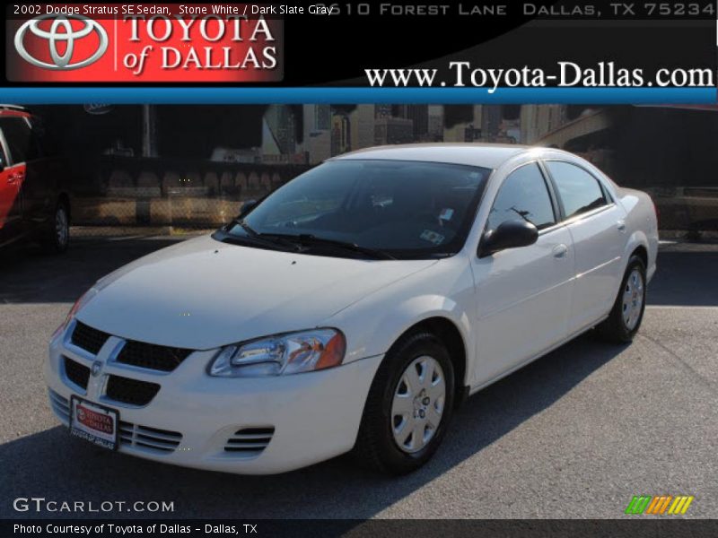 Stone White / Dark Slate Gray 2002 Dodge Stratus SE Sedan