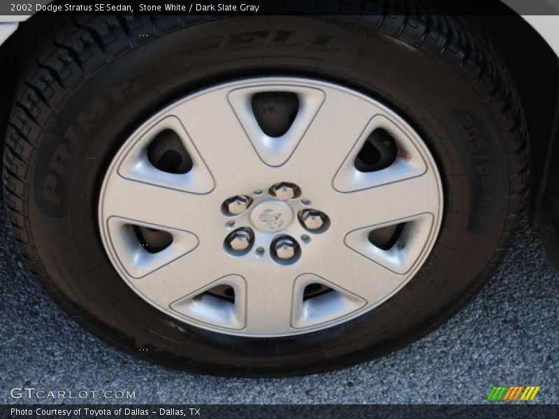  2002 Stratus SE Sedan Wheel