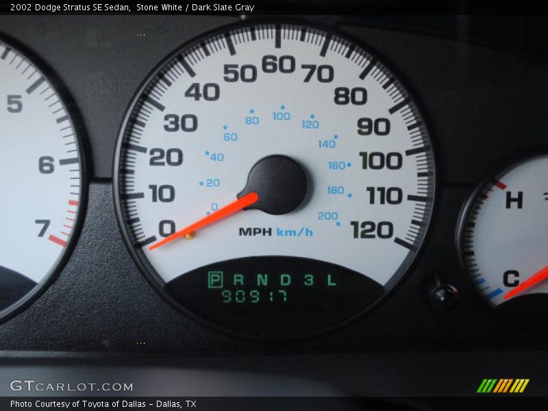 Stone White / Dark Slate Gray 2002 Dodge Stratus SE Sedan