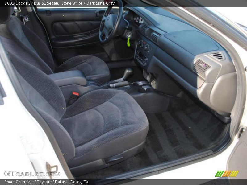 Stone White / Dark Slate Gray 2002 Dodge Stratus SE Sedan
