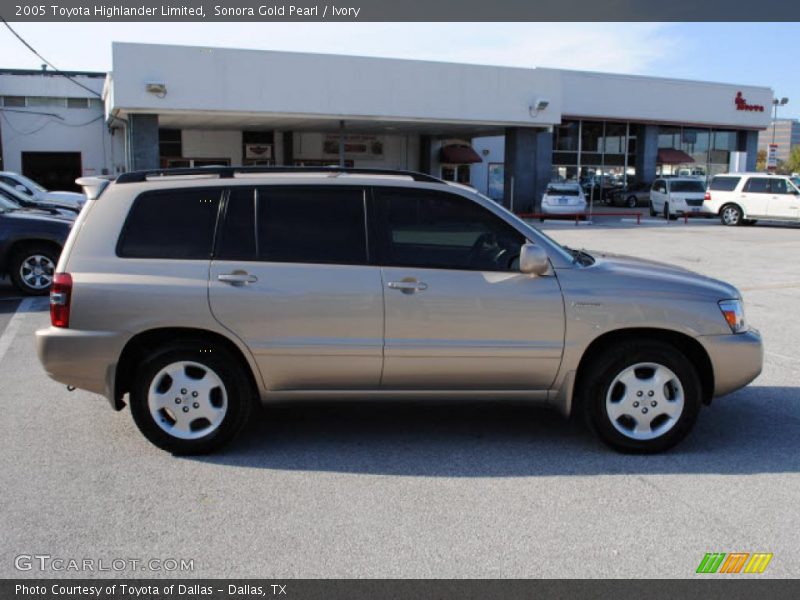 Sonora Gold Pearl / Ivory 2005 Toyota Highlander Limited