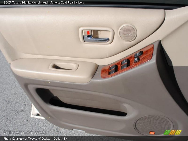Sonora Gold Pearl / Ivory 2005 Toyota Highlander Limited