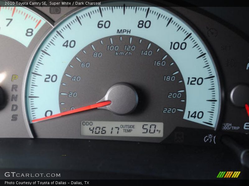 Super White / Dark Charcoal 2010 Toyota Camry SE