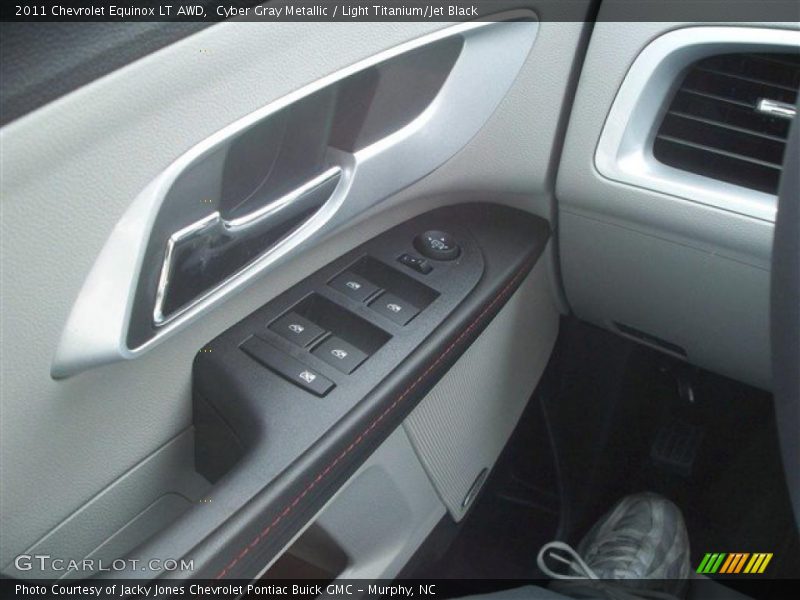 Cyber Gray Metallic / Light Titanium/Jet Black 2011 Chevrolet Equinox LT AWD