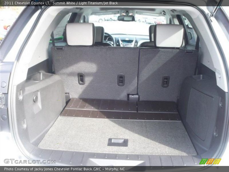 Summit White / Light Titanium/Jet Black 2011 Chevrolet Equinox LT