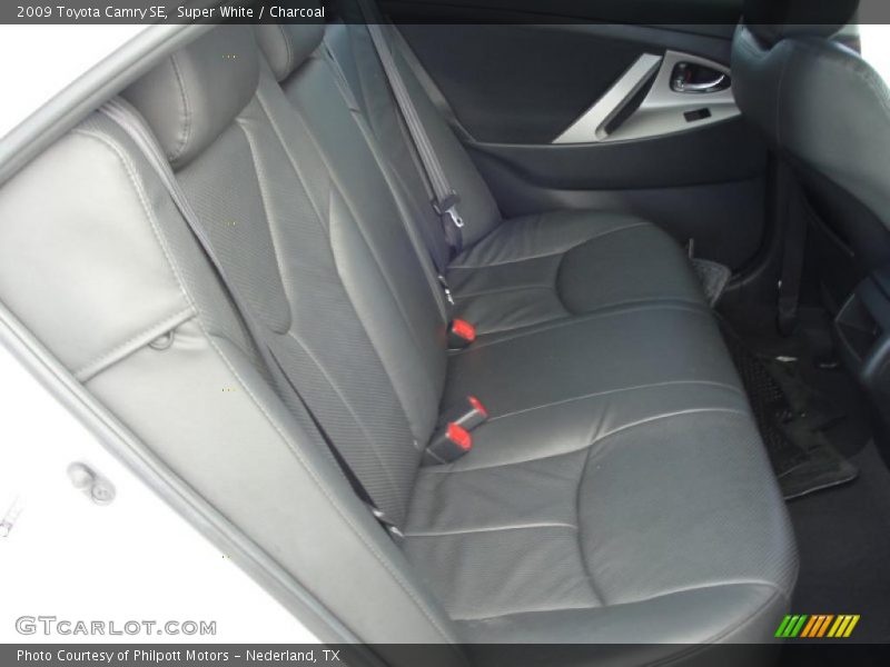 Super White / Charcoal 2009 Toyota Camry SE