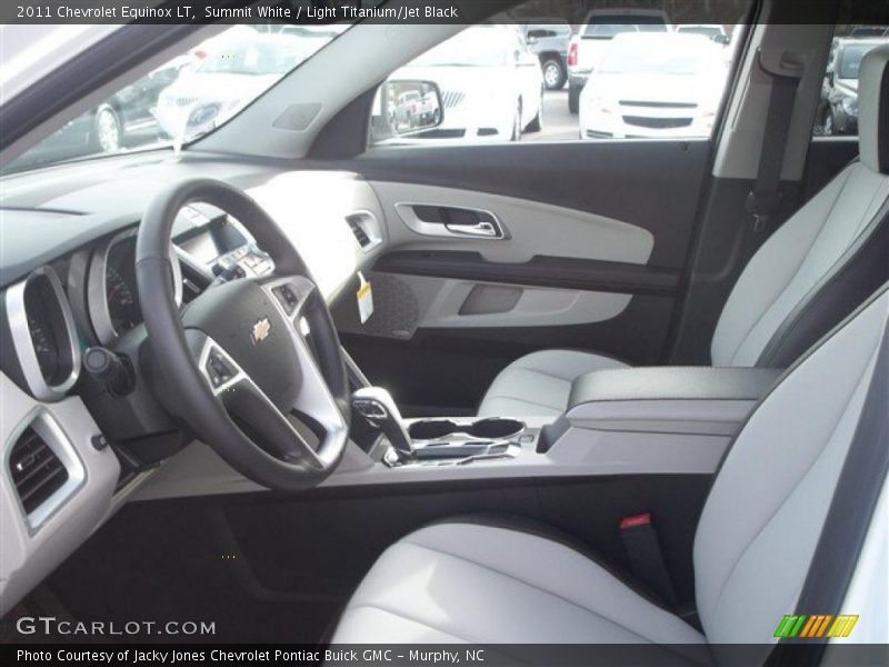 Summit White / Light Titanium/Jet Black 2011 Chevrolet Equinox LT
