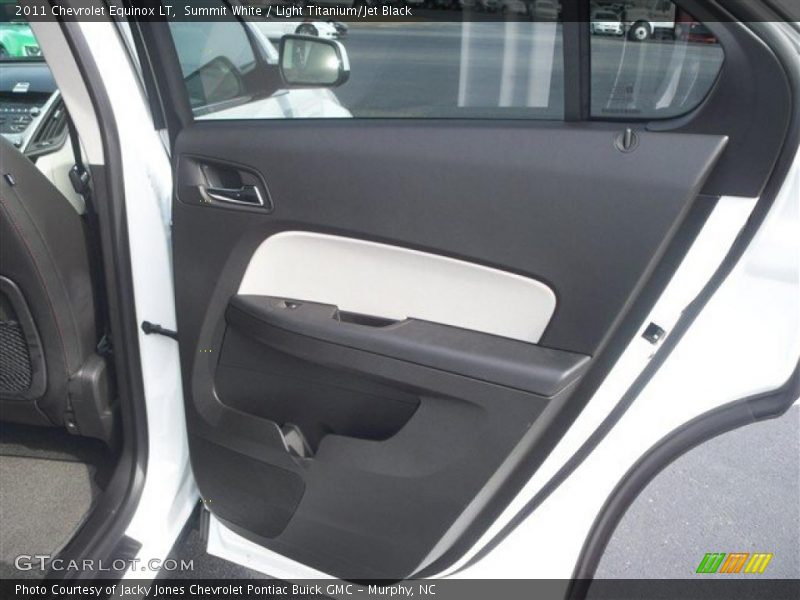 Summit White / Light Titanium/Jet Black 2011 Chevrolet Equinox LT