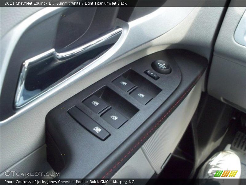 Summit White / Light Titanium/Jet Black 2011 Chevrolet Equinox LT
