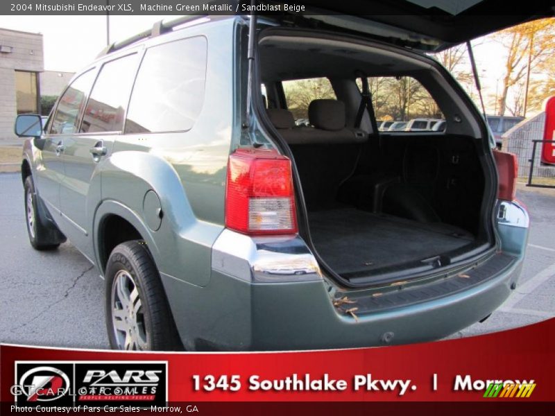 Machine Green Metallic / Sandblast Beige 2004 Mitsubishi Endeavor XLS