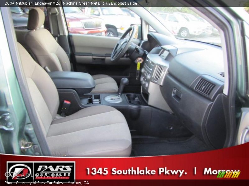 Machine Green Metallic / Sandblast Beige 2004 Mitsubishi Endeavor XLS