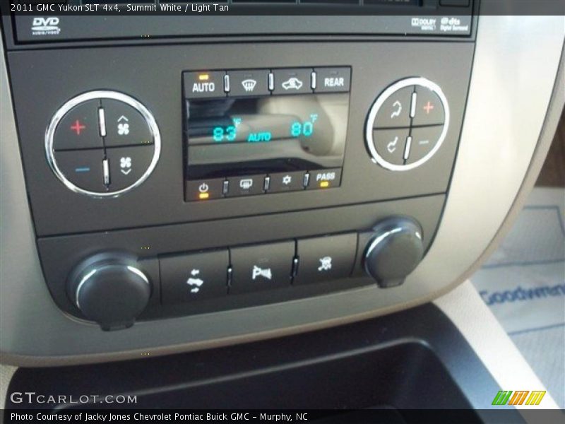 Summit White / Light Tan 2011 GMC Yukon SLT 4x4