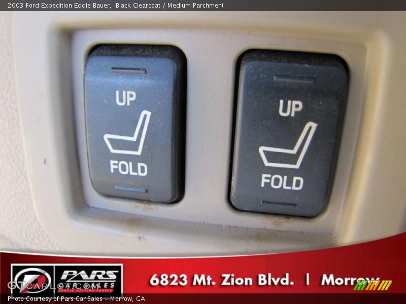 Black Clearcoat / Medium Parchment 2003 Ford Expedition Eddie Bauer