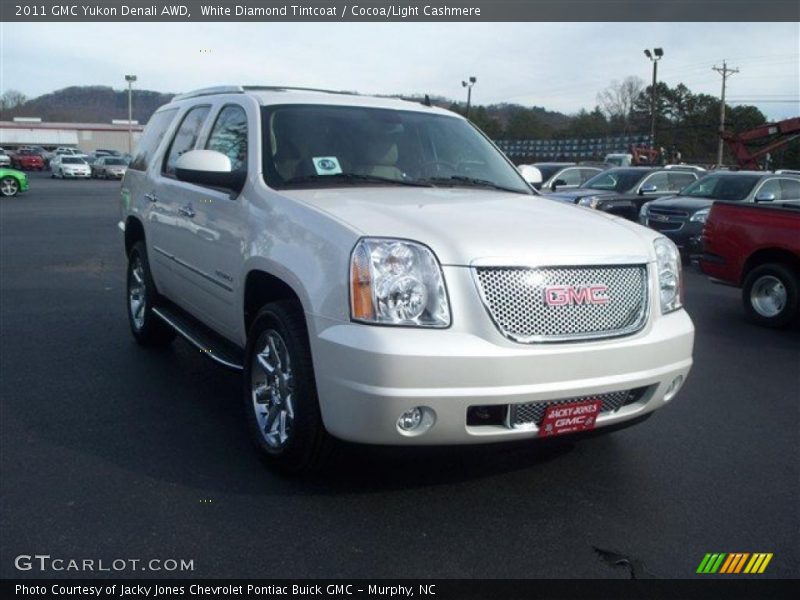 White Diamond Tintcoat / Cocoa/Light Cashmere 2011 GMC Yukon Denali AWD