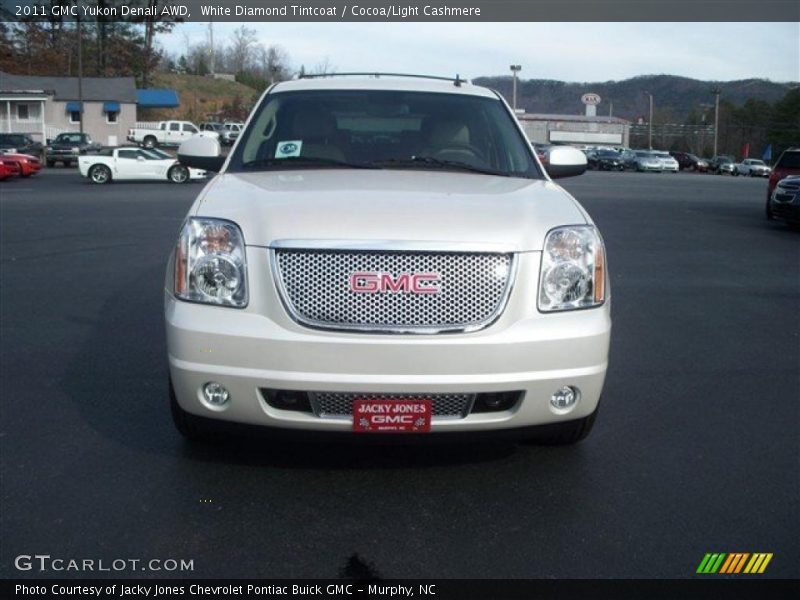 White Diamond Tintcoat / Cocoa/Light Cashmere 2011 GMC Yukon Denali AWD