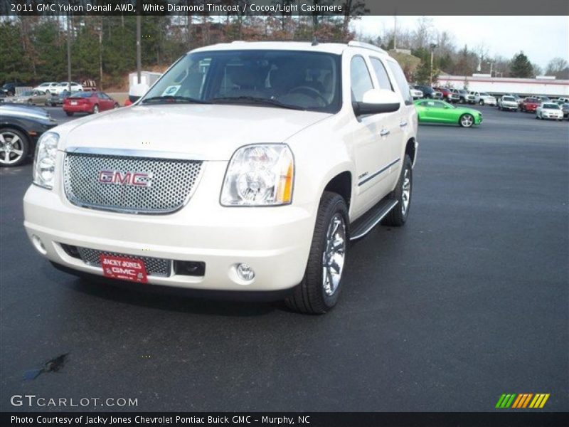 White Diamond Tintcoat / Cocoa/Light Cashmere 2011 GMC Yukon Denali AWD