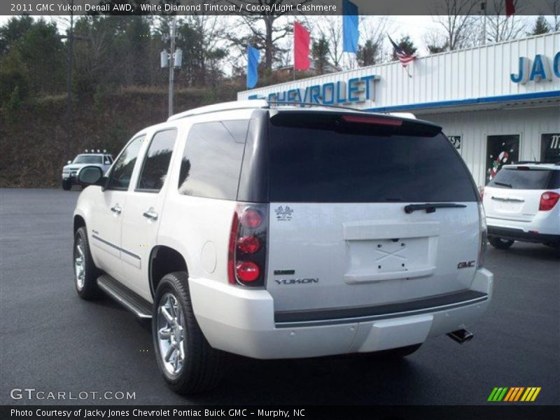 White Diamond Tintcoat / Cocoa/Light Cashmere 2011 GMC Yukon Denali AWD