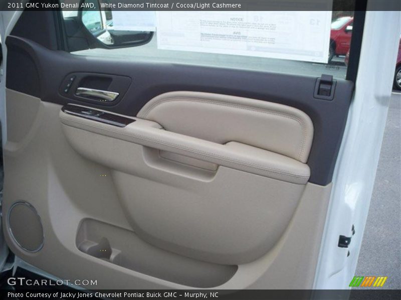 White Diamond Tintcoat / Cocoa/Light Cashmere 2011 GMC Yukon Denali AWD