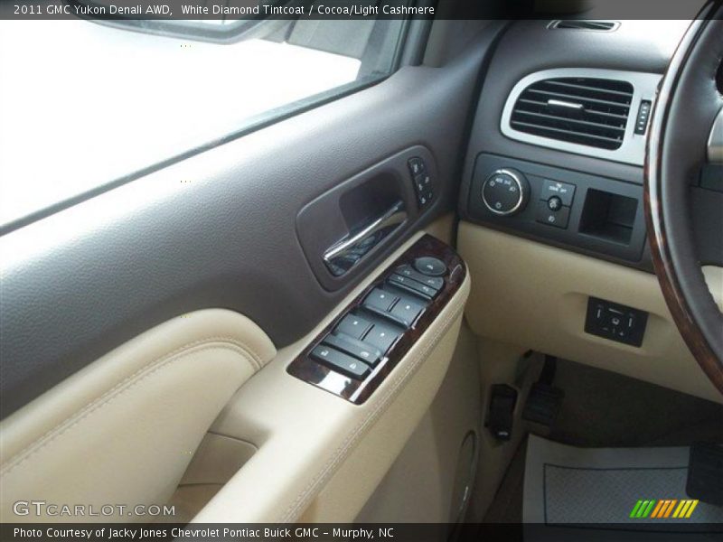 White Diamond Tintcoat / Cocoa/Light Cashmere 2011 GMC Yukon Denali AWD