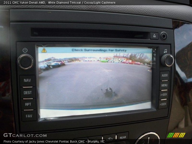 White Diamond Tintcoat / Cocoa/Light Cashmere 2011 GMC Yukon Denali AWD