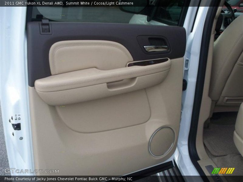 Door Panel of 2011 Yukon XL Denali AWD