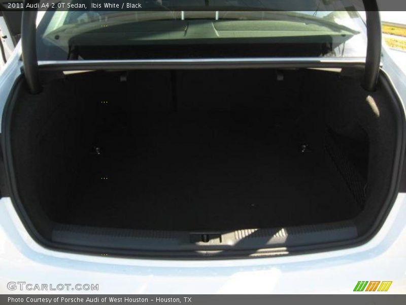  2011 A4 2.0T Sedan Trunk