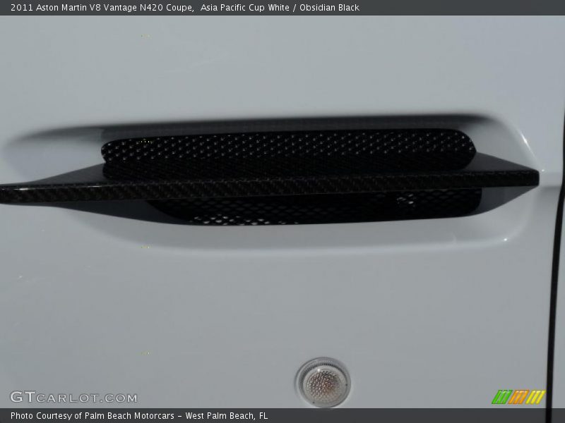 Asia Pacific Cup White / Obsidian Black 2011 Aston Martin V8 Vantage N420 Coupe