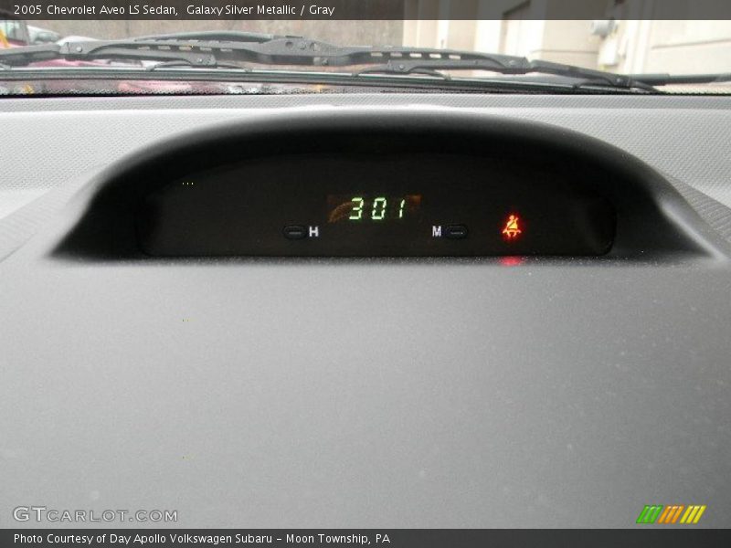 Galaxy Silver Metallic / Gray 2005 Chevrolet Aveo LS Sedan